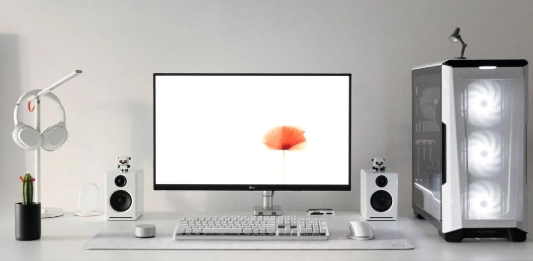 minimalistdesksetuppicopt Shopwido Pakistan